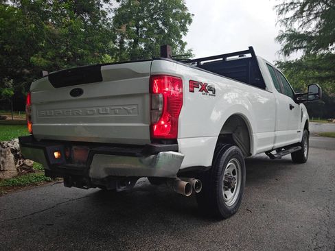 Used 2022 Ford F350 XL w/ FX4 Off-Road Package AWD/4WD image 5