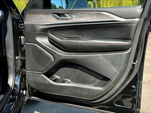 New 2025 Jeep Grand Cherokee Overland image 26