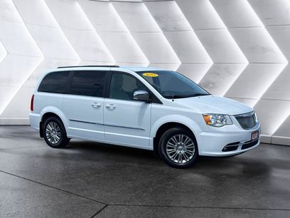 Used 2015 Chrysler Town & Country Touring-L w/ Mopar Premium Addition Group