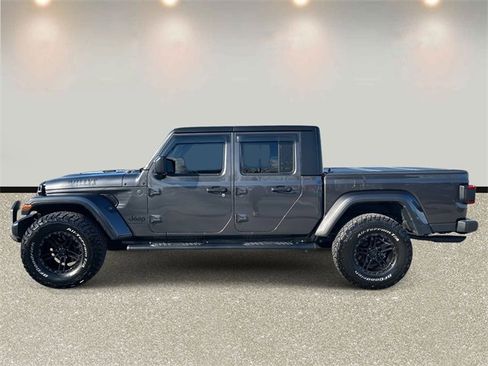 Used 2024 Jeep Gladiator Sport image 8
