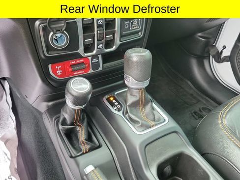 Used 2023 Jeep Gladiator Mojave w/ LED Lighting Group AWD/4WD image 17
