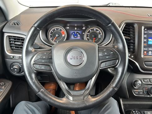 Used 2021 Jeep Cherokee Trailhawk w/ Trailer Tow Group AWD/4WD image 9