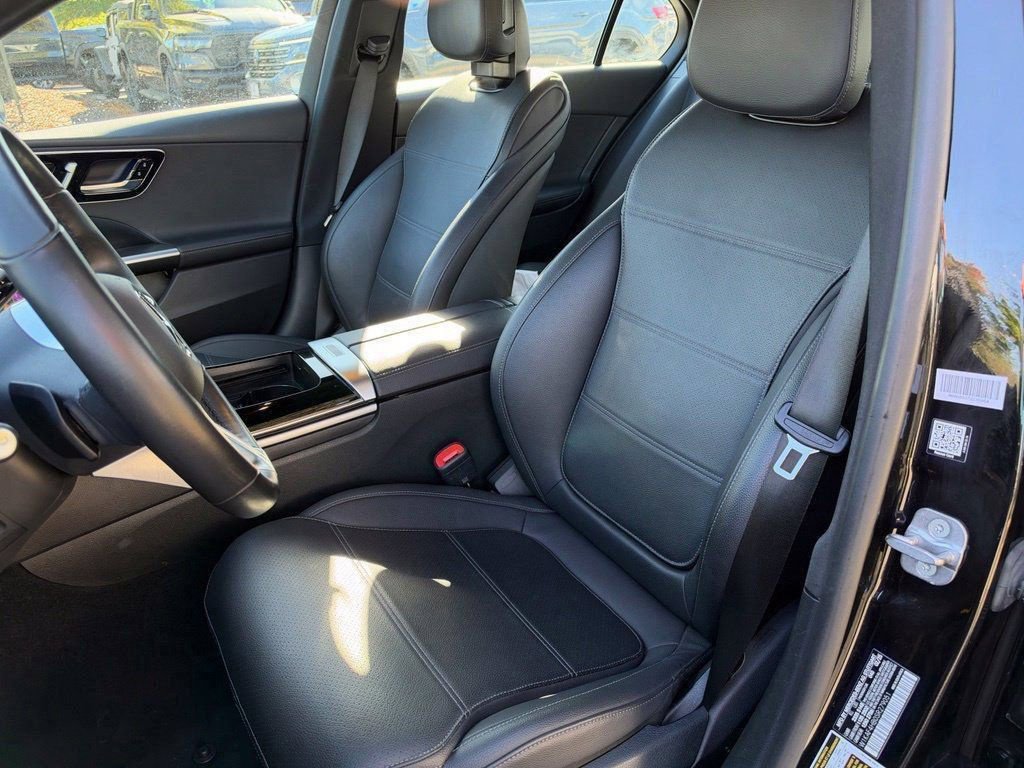 Used 2025 Mercedes-Benz C 300 4MATIC Sedan image 20