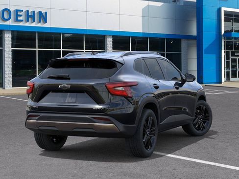 New 2026 Chevrolet Trax ACTIV w/ Sunroof Package FWD image 4