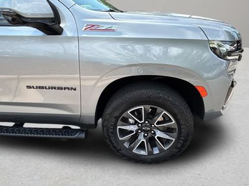 Used 2023 Chevrolet Suburban Z71 w/ Luxury Package AWD/4WD image 36