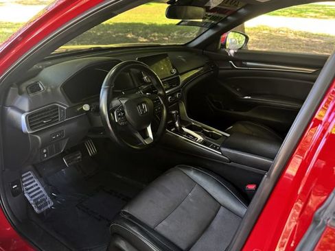 Used 2018 Honda Accord Sport image 13