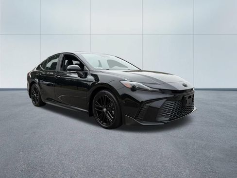 Certified 2025 Toyota Camry SE w/ Convenience Package FWD image 4