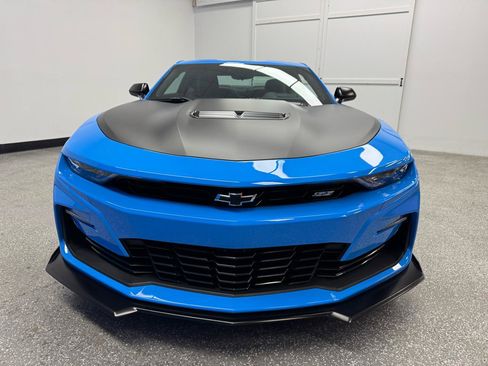 Used 2023 Chevrolet Camaro SS RWD image 2