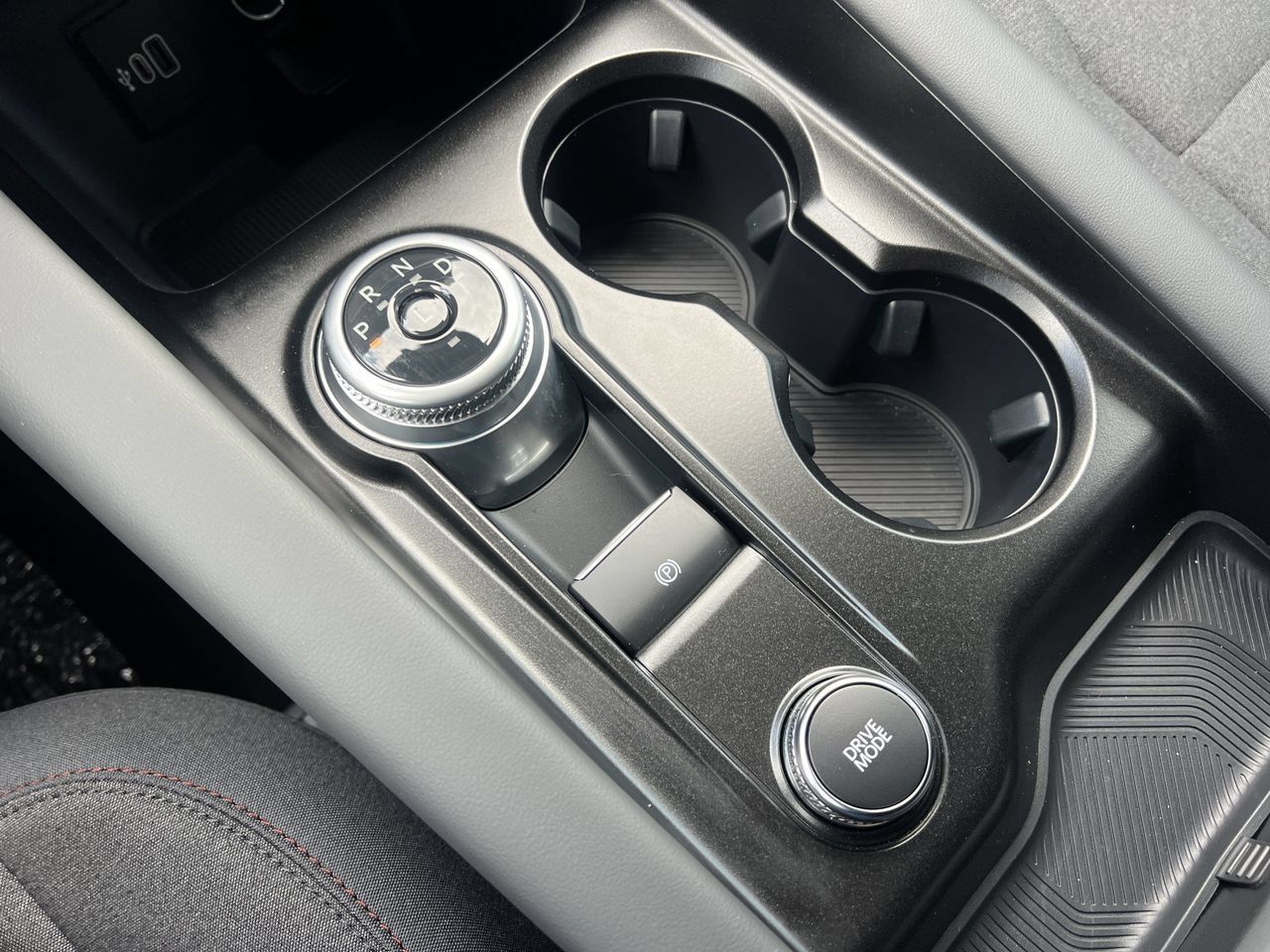 New 2026 Ford Explorer Active RWD image 8