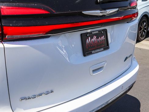 Used 2024 Chrysler Pacifica Limited FWD image 10