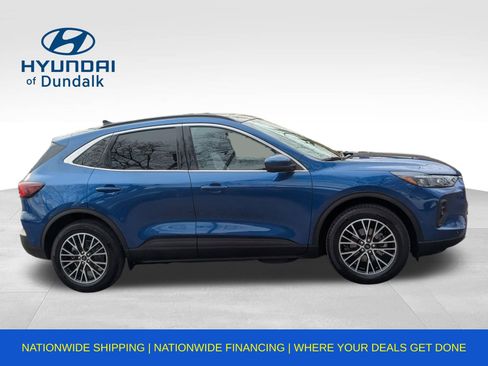 Used 2023 Ford Escape SE w/ PHEV Premium Package image 10