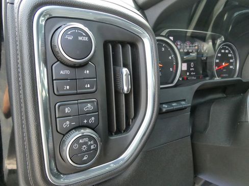 Used 2022 Chevrolet Silverado 2500 LTZ w/ LTZ Plus Package AWD/4WD image 27