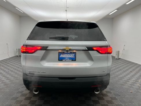 Used 2022 Chevrolet Traverse LT w/ LPO, Floor Liner Package image 8