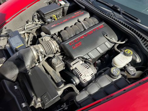 Used 2005 Chevrolet Corvette Coupe w/ Preferred Equipment Group image 16