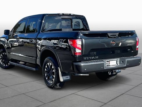 Used 2020 Nissan Titan PRO-4X w/ Pro-4x Convenience Package image 11