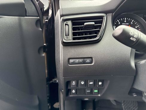 Used 2020 Nissan Rogue SL image 35