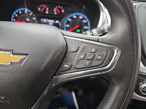 Used 2021 Chevrolet Equinox LS image 20