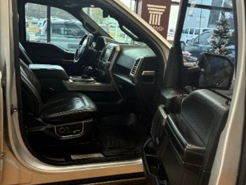 Used 2015 Ford F150 Platinum w/ Equipment Group 701A Luxury image 37