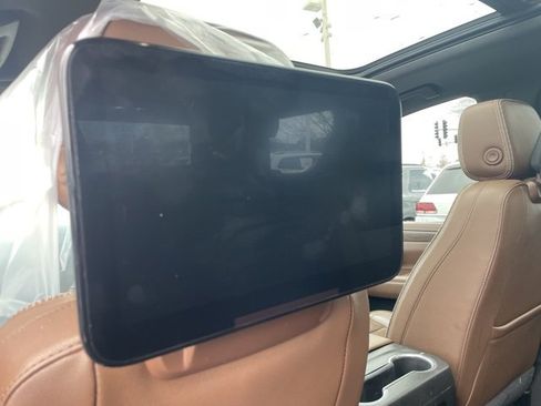 Used 2021 Chevrolet Tahoe High Country image 8