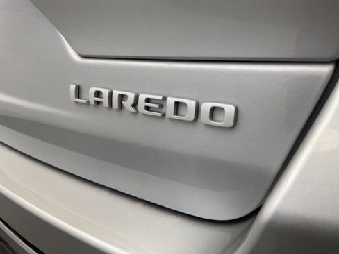 New 2025 Jeep Grand Cherokee Laredo image 5