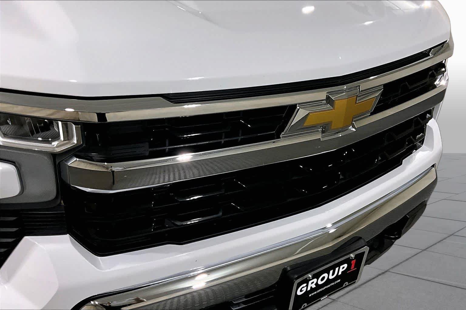 Used 2023 Chevrolet Silverado 1500 LT AWD/4WD image 30