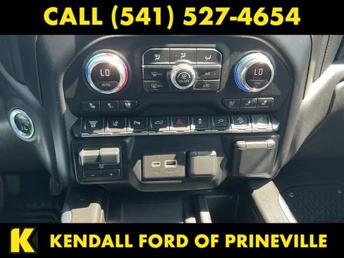 Used 2021 GMC Sierra 2500 AT4 w/ AT4 Premium Plus Package AWD/4WD image 17