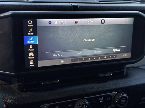 Used 2024 Jeep Wrangler Unlimited Sport image 15