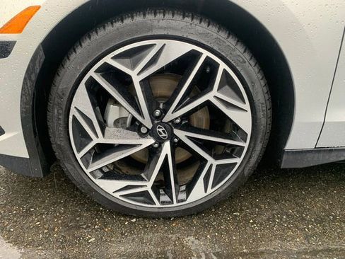 Certified 2024 Hyundai Ioniq 6 SEL image 10