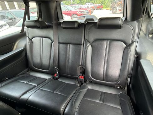 Used 2024 Jeep Wagoneer L Series II w/ Flexible Seating Group AWD/4WD image 24