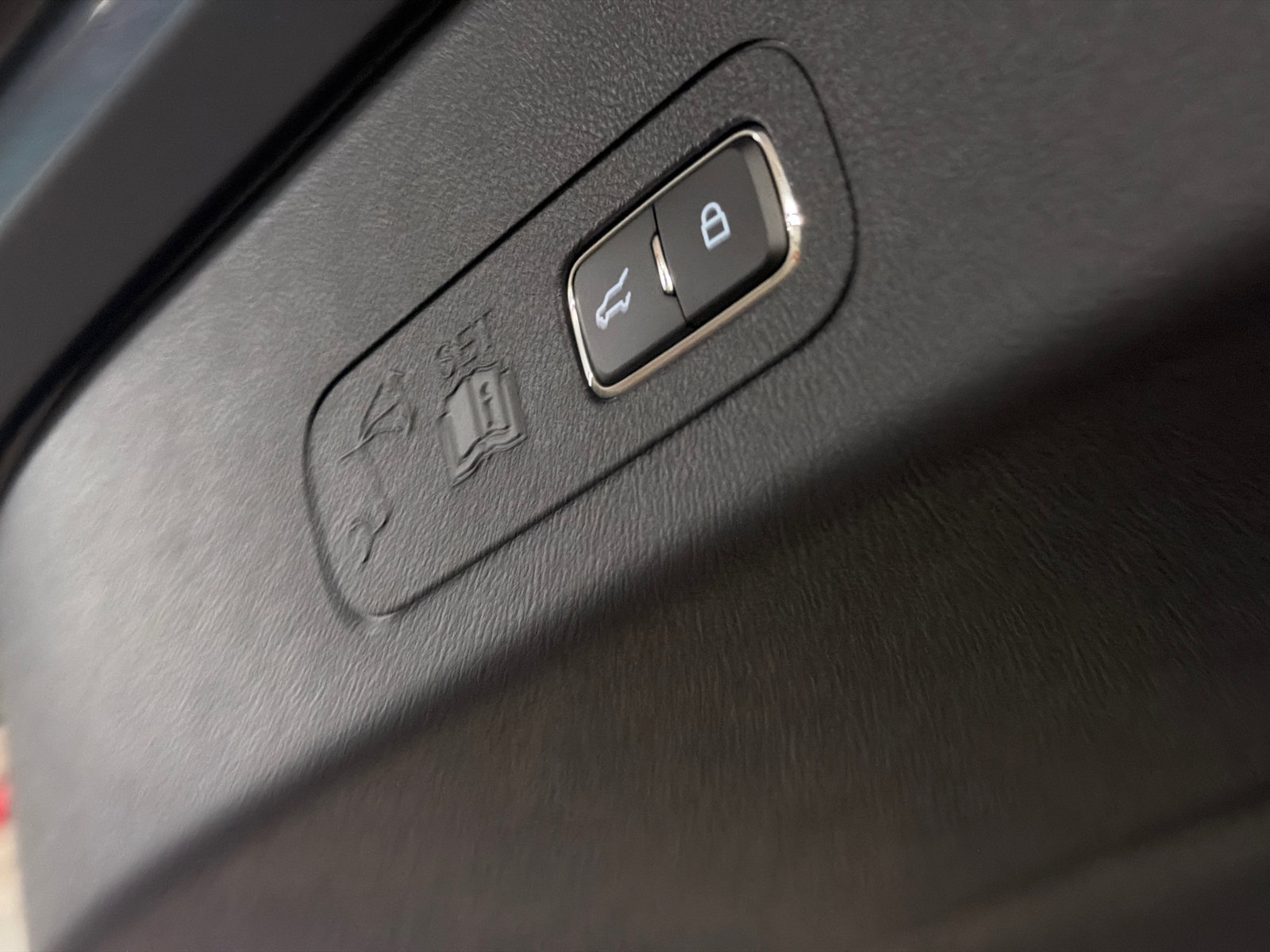 New 2027 Lincoln Aviator AWD image 9