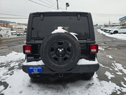 Used 2020 Jeep Wrangler Unlimited Sport image 5