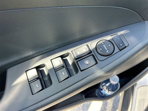 Used 2019 Hyundai Tucson SE image 22