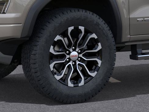 New 2026 GMC Canyon Denali image 9