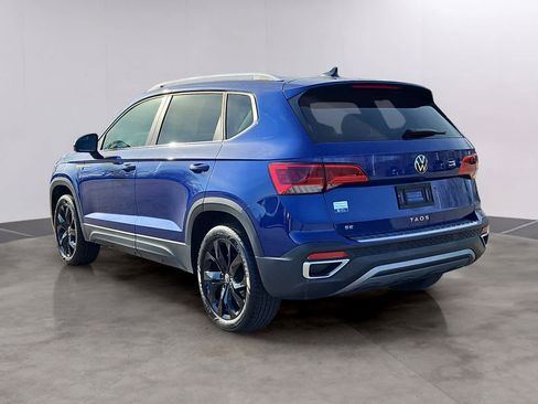 Used 2023 Volkswagen Taos SE w/ Black Wheel Package image 6