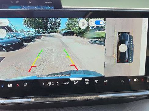 Used 2025 Ford Expedition Active AWD/4WD image 58