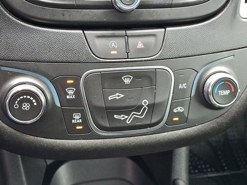 Used 2024 Chevrolet Malibu RS w/ LPO, Floor Liner Package FWD image 15
