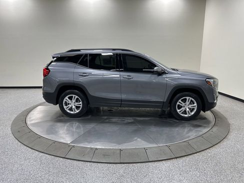 Used 2020 GMC Terrain SLE w/ Driver Convenience Package image 5