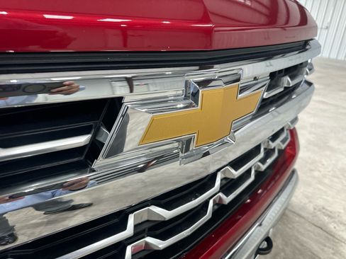 Used 2023 Chevrolet Silverado 1500 LTZ w/ Technology Package AWD/4WD image 9
