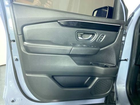 Used 2024 Honda Pilot Touring image 20