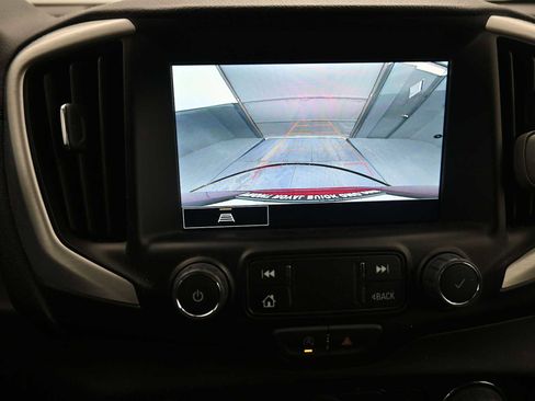 Used 2023 GMC Terrain SLT image 14