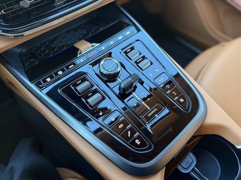 Used 2026 Aston Martin DBX 707 AWD/4WD image 22