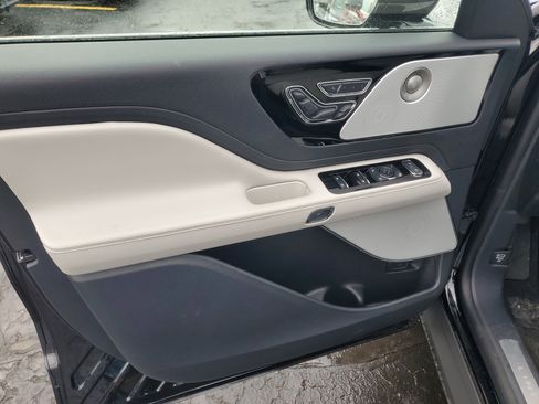 New 2026 Lincoln Aviator Reserve image 8