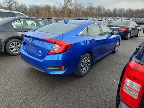 Used 2017 Honda Civic EX image 3