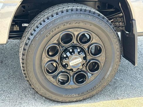 Certified 2023 Ford F250 XLT w/ Black Appearance Package AWD/4WD image 31