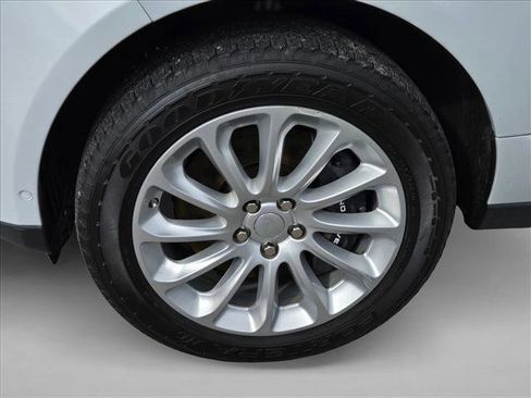 Used 2020 Land Rover Range Rover HSE image 21