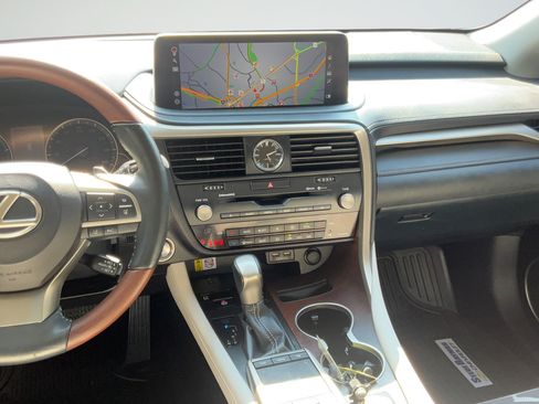 Used 2022 Lexus RX 350 FWD w/ Premium Package image 16