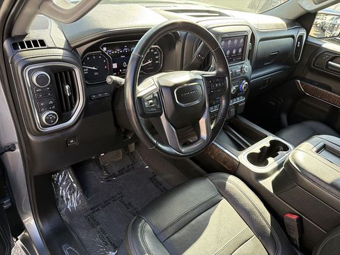 Used 2019 GMC Sierra 1500 Denali w/ Denali Ultimate Package AWD/4WD image 9