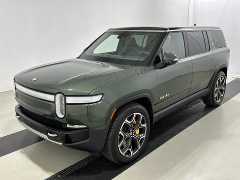 Used 2024 Rivian R1S Adventure AWD/4WD image 1