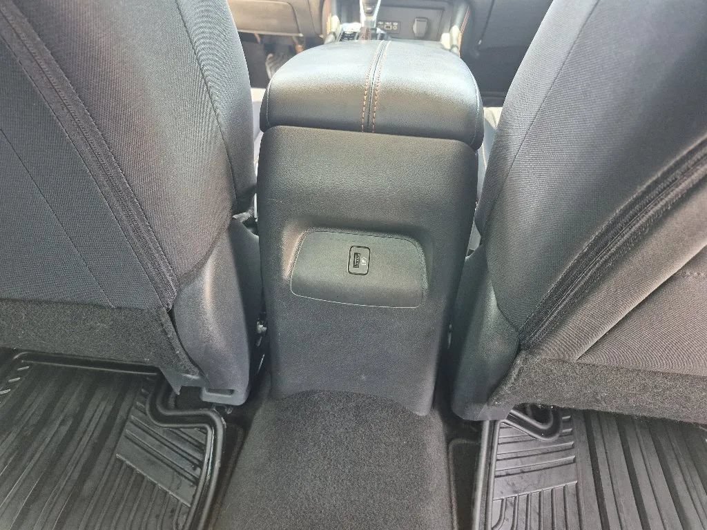 Used 2021 Nissan Sentra SR FWD image 22