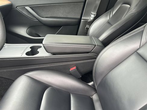 Used 2022 Tesla Model Y Performance image 13